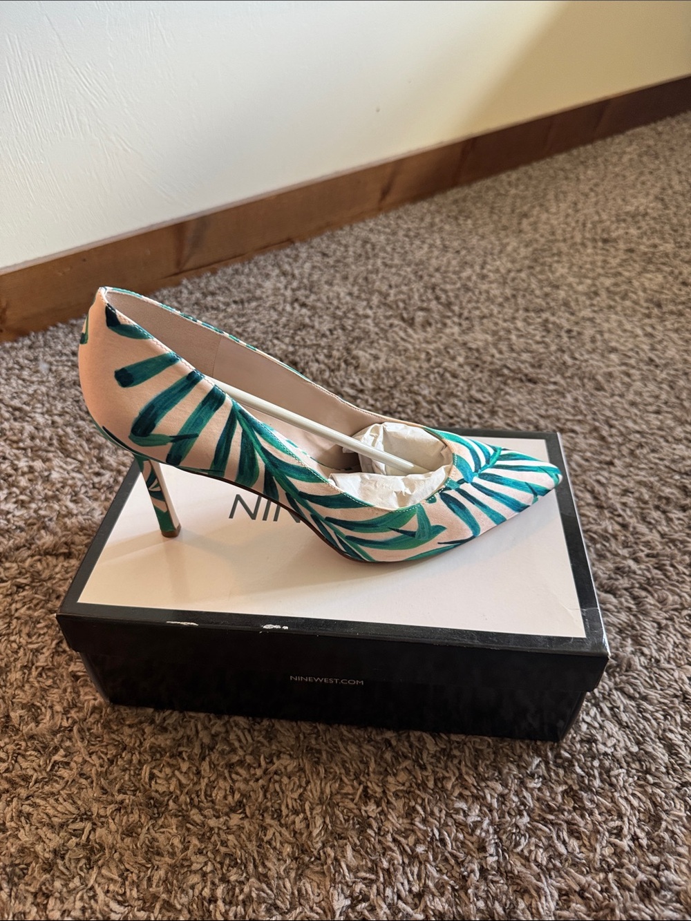 Nine West Teal Palm-Print Pointed Toe Pump